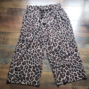 Worthington Leopard Capris